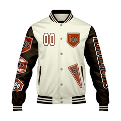 Maßgeschneiderte Weiß Braun Letterman Varsity Jacket Individuelle Stickerei Druck nach Ihrem Wunsch