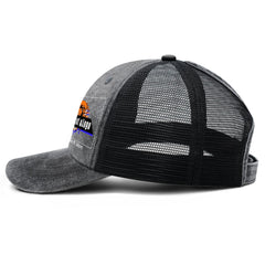 Kundenspezifisch Grau gewaschener Mesh-Cowboy-Hut für Männer und Frauen mit Pferdeschwanz und Klettverschluss Kann mit Logo-Text bedruckt werden