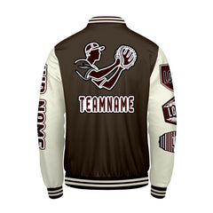 Maßgeschneiderte Braun Weiß Letterman Varsity Jacket Individuelle Stickerei  Druck nach Ihrem Wunsch