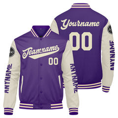 Maßgeschneiderte Lila Creme Letterman Varsity Jacket Individuelle Stickerei Druck nach Ihrem Wunsch