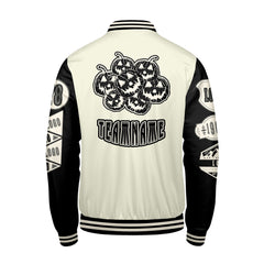 Maßgeschneiderte Weiß Schwarz Letterman Varsity Jacket Individuelle Stickerei Druck nach Ihrem Wunsch