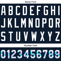 Ein personalisiertes authentisches Baseball-Trikot und eine Netz-Baseballmütze