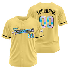 Ein personalisiertes authentisches Baseball-Trikot und eine Netz-Baseballmütze