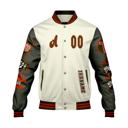 Maßgeschneiderte Weiß Militärgrün Letterman Varsity Jacket Individuelle Stickerei  Druck nach Ihrem Wunsch