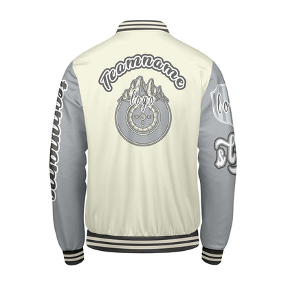 Maßgeschneiderte Weiß Grau Letterman Varsity Jacket Individuelle Stickerei  Druck nach Ihrem Wunsch