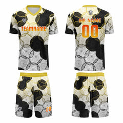 Benutzerdefinierte Weiß Schwarz Gelb Gradient Trikots für Männer Frauen Personalisierte Fußball Uniformen für Erwachsene und Kind