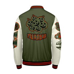 Maßgeschneiderte Olivengrün Weiß Letterman Varsity Jacket Individuelle Stickerei  Druck nach Ihrem Wunsch