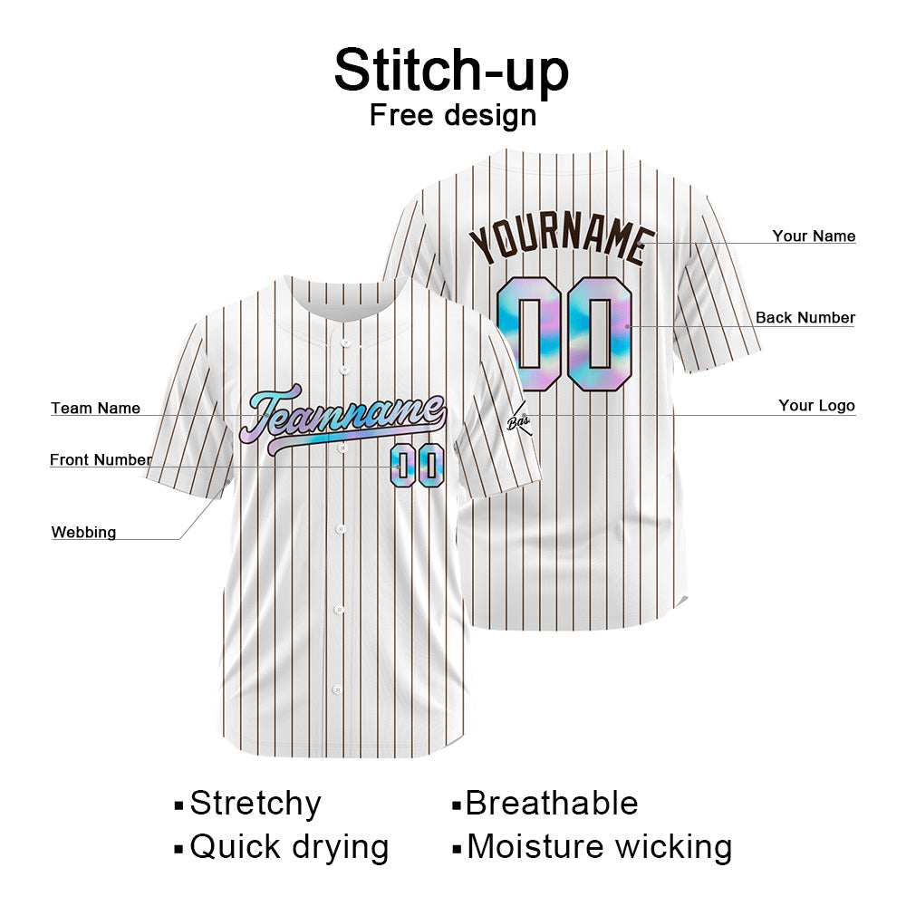 Ein personalisiertes  authentisches Baseball-Trikot und eine Netz-Baseballmütze
