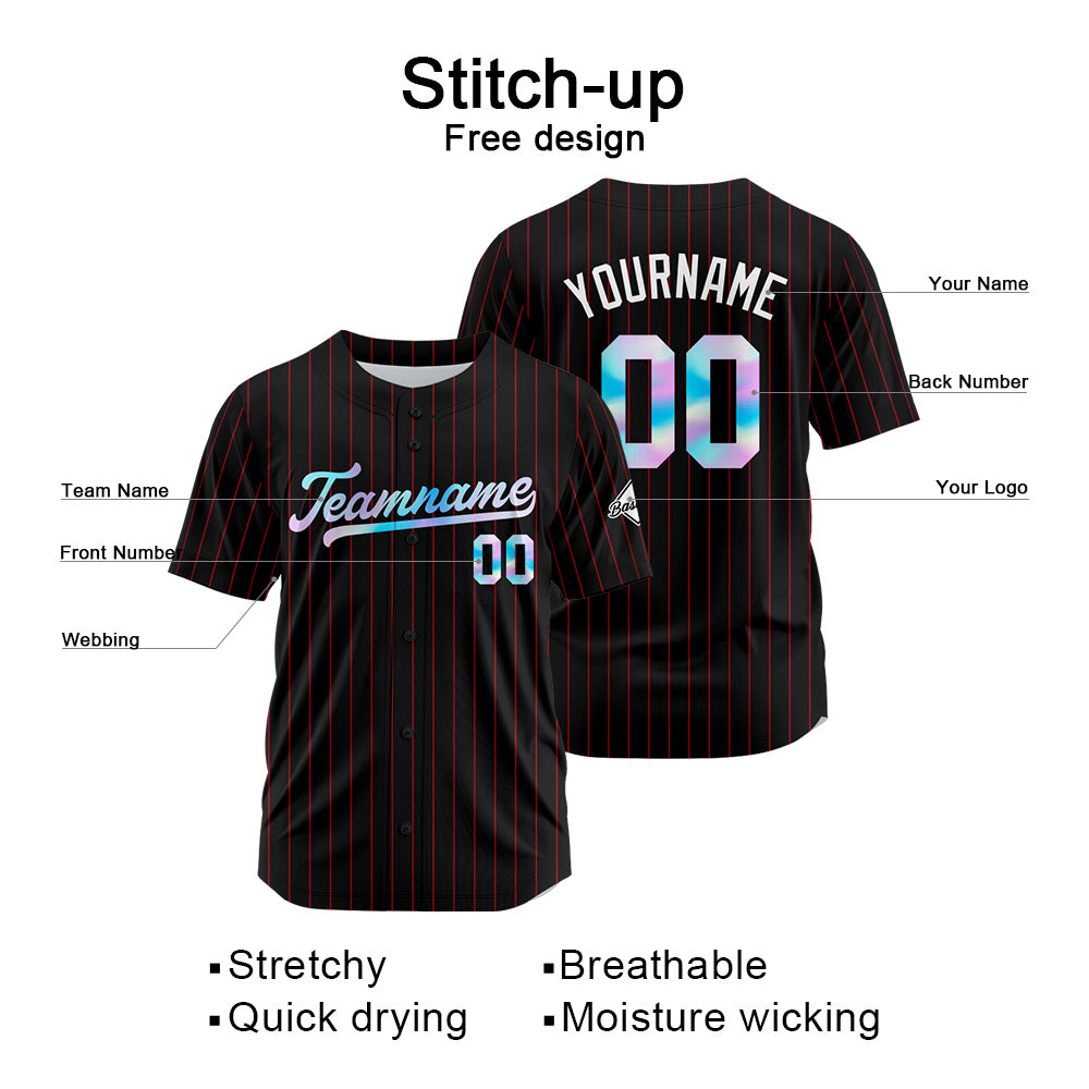 Ein personalisiertes  authentisches Baseball-Trikot und eine Netz-Baseballmütze